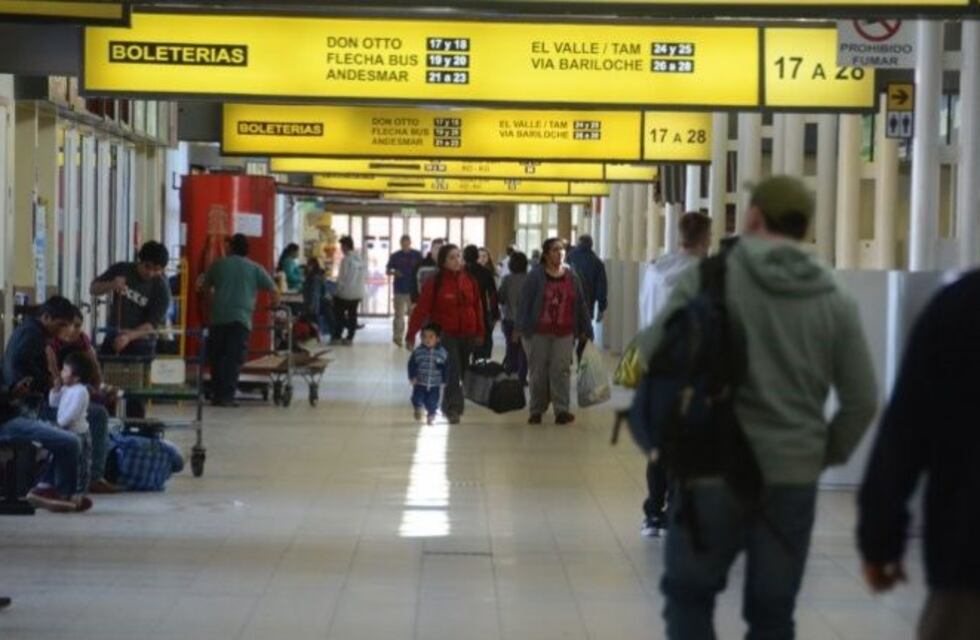 Treinta y tres personas por día fijan domicilio en la provincia