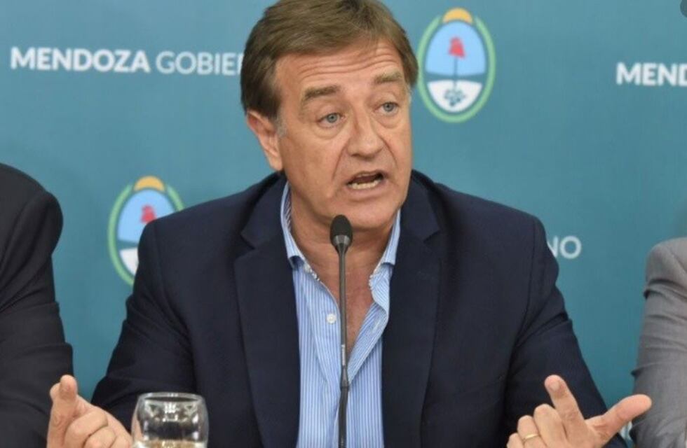 DNI: abogados presentaron un amparo contra el decreto de Suarez