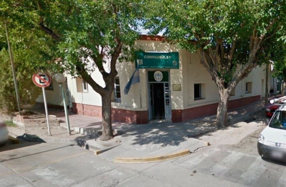 Se derrumbaba y cerraron el edificio de la Comisaría