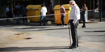 Cuarentena: la Policía regula la circulación de taxis y peatones en el microcentro\u002E (SECP)