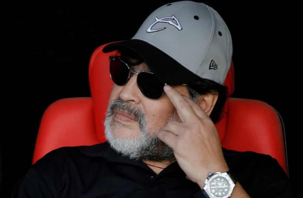 "Maradona quiere que la presentación sea con los hinchas", dijo el presidente de Gimnasia
