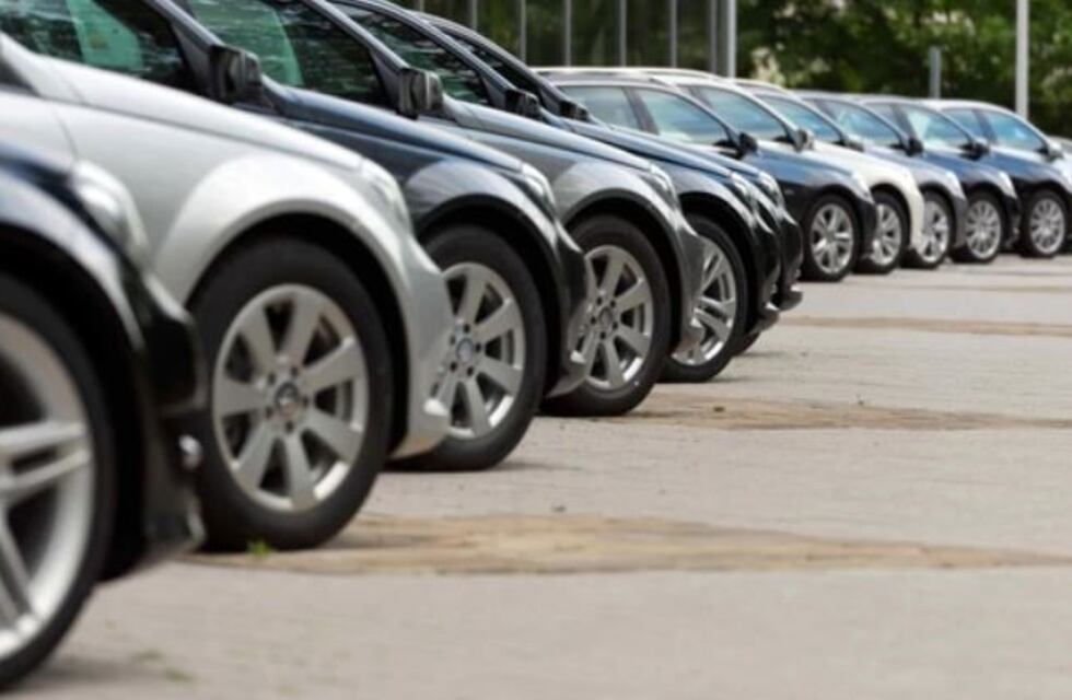 El patentamiento de autos cayó en enero un 50,4% interanual