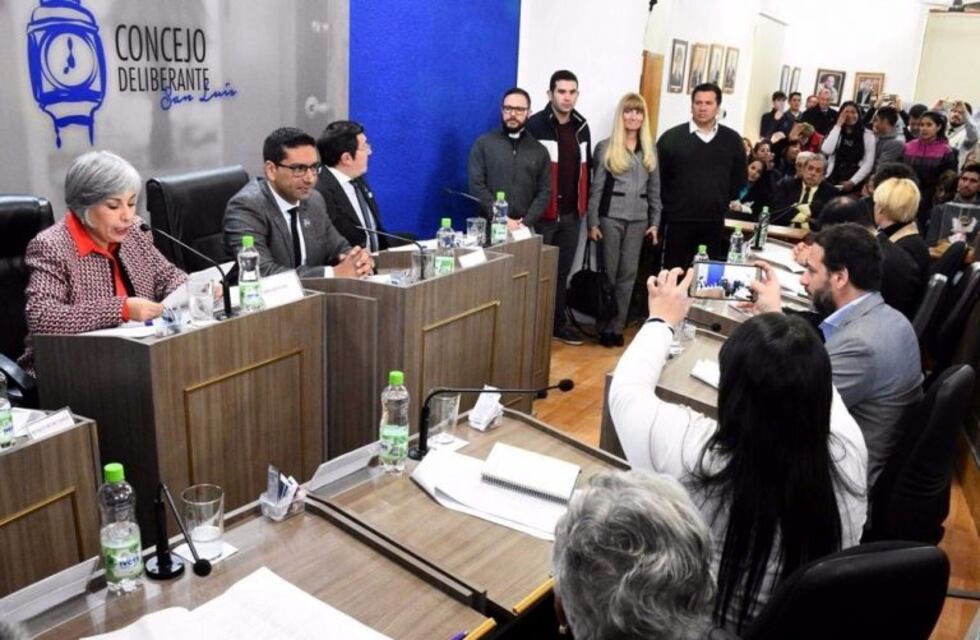 Concejales puntanos destacaron a 14 personas que trabajan por el prójimo