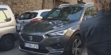 El auto de Bartomeu está estacionado donde se aloja Jorge Messi