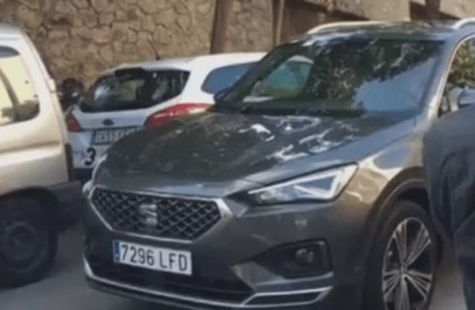 El auto de Bartomeu está estacionado donde se aloja Jorge Messi