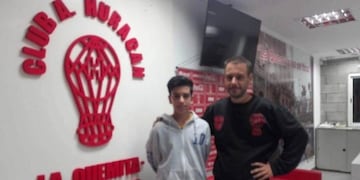 Patricio Leonel Farías ya fichó para Huracán de Parque Patricios en el comienzo de su carrera hasta el profesionalismo\u002E (irigoyenifnorma)