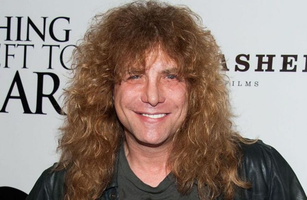Steven Adler, exbaterista de Guns N' Roses, se apuñaló a sí mismo y está internado