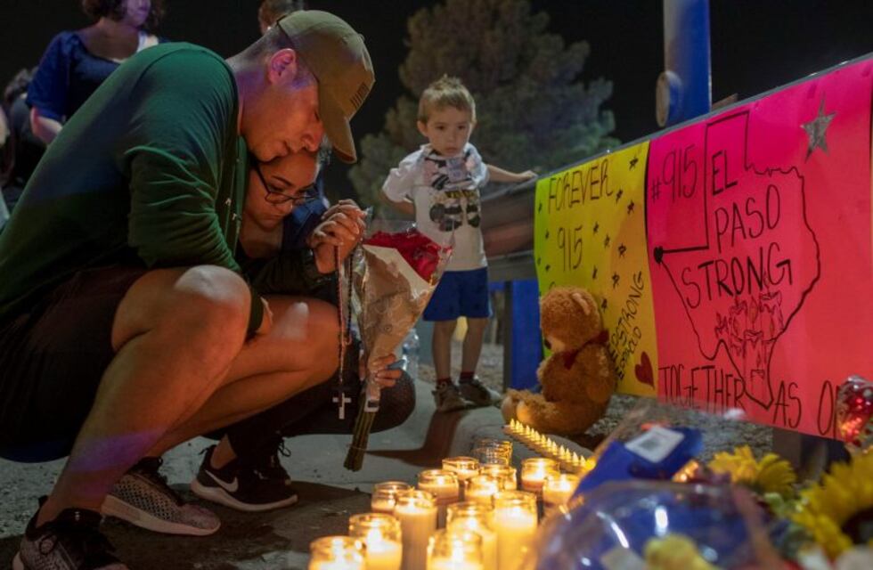 Tras los tiroteos fatales, Donald Trump propone un control de armas más estricto en Estados Unidos