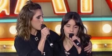 Valentina junto a La Sole (Web)