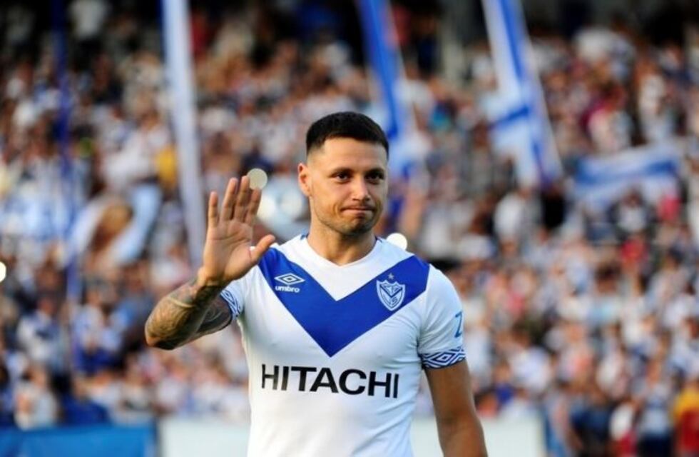El presidente de Vélez dijo que Mauro Zárate se fue a Boca porque "le prometieron la Selección"