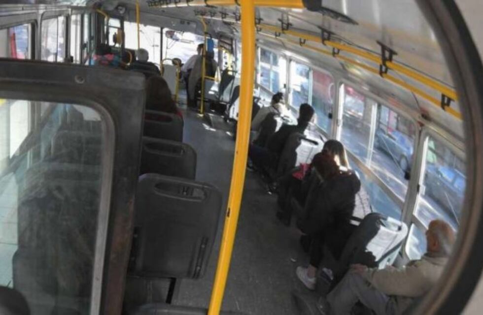 El viaje del horror: ladrones subieron a un micro en Las Heras y saquearon a los pasajeros