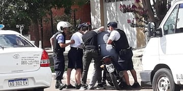 Amenazó a la policía con un cuchillo (Maracó Digital)