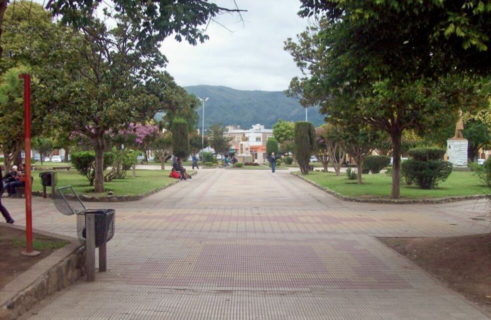 Cosquín: vecinos redujeron a un hombre tras arrebato en la vía pública