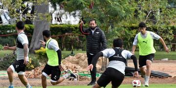 Ramón Díaz al mando de Libertad\u002E (AFP)