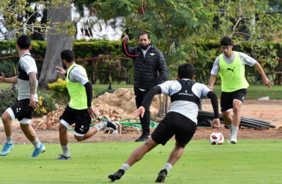 Libertad lanzó un duro comunicado contra el viaje de jugadores de Boca con coronavirus