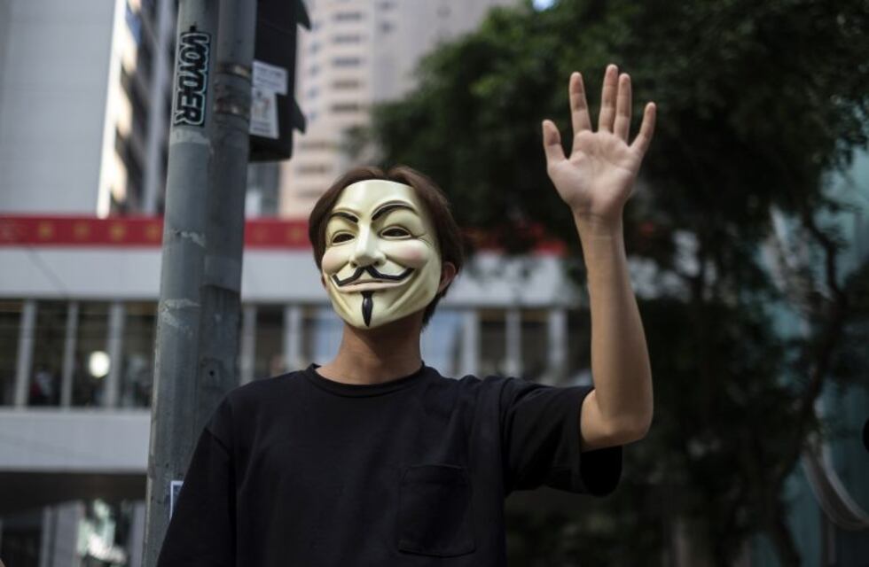 Anonymous divulgó una lista negra con personalidades involucradas con el caso Epstein