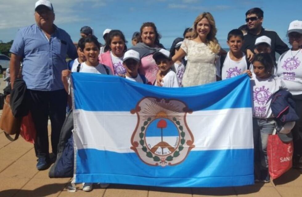 Niños sanjuaninos conocieron el mar, junto a Fabiola Yañez