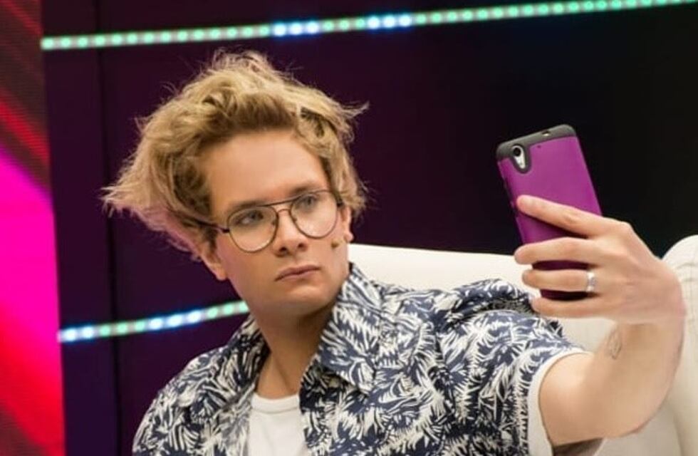 Tomasito Süller publicó una foto íntima sin ropa interior y lo compararon con Jimena Barón