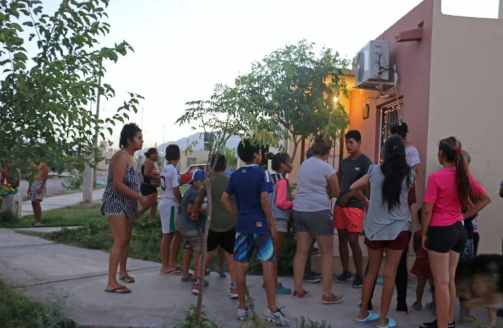 Disparos, pedradas y detenidos en una tremenda gresca vecinal