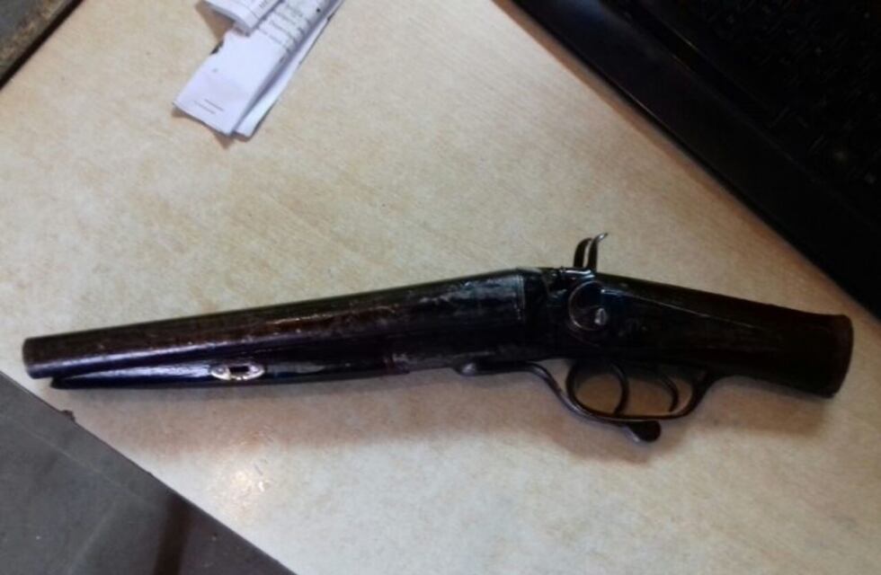 Joven de 19 años detenido por portación ilegal de arma de fuego