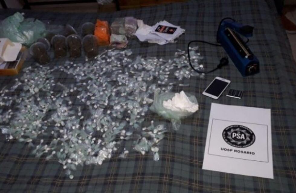 Cayeron presunta líder narco y empleada municipal sospechada de brindarle información