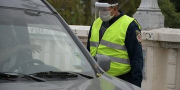 La Policía, con más trabajo en los puestos de control por el incremento en los vehículos que circulan\u002E