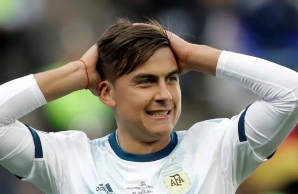 Dybala también se quedó fuera del banco en la Selección