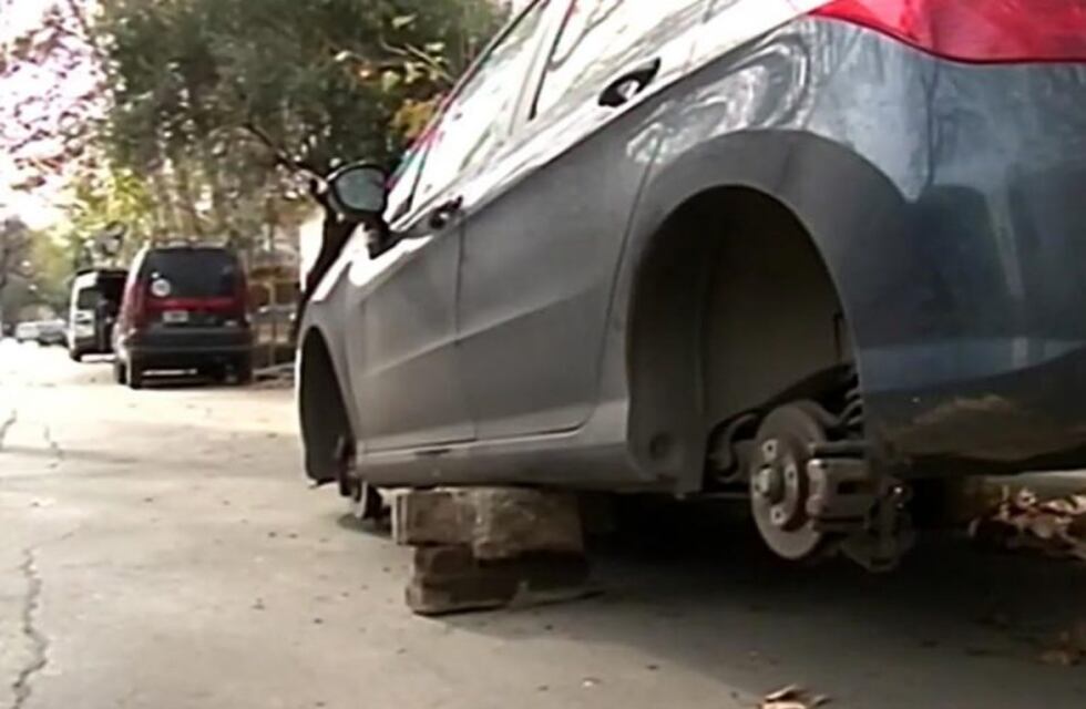 Detuvieron a cinco ladrones por tres robos a vehículos