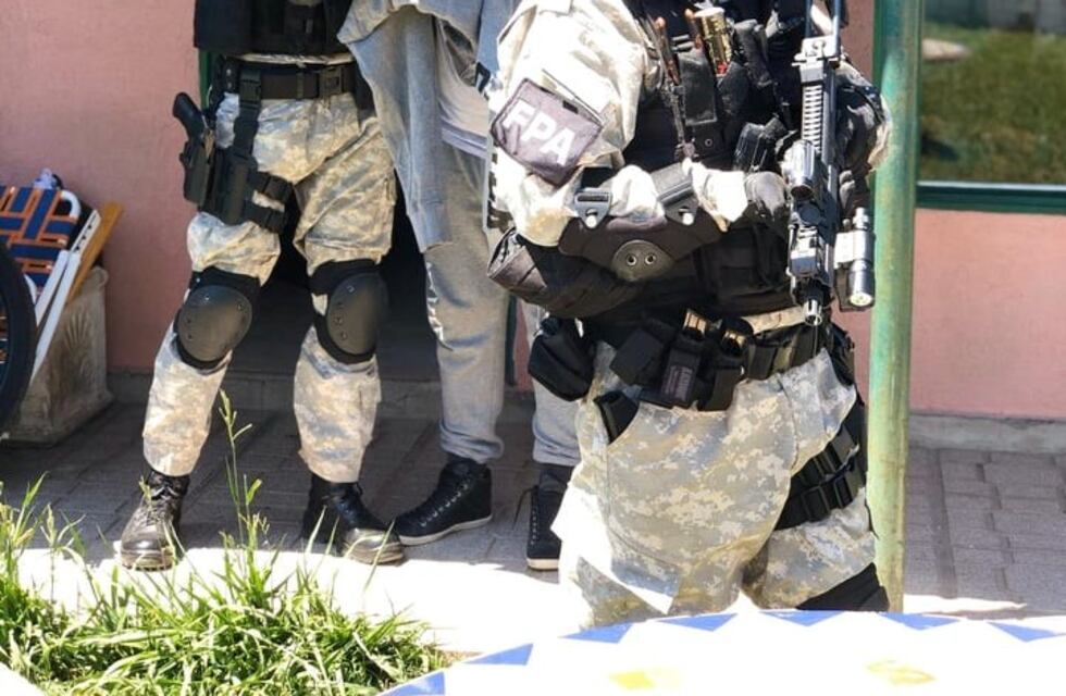 Detienen a un hombre por venta de droga en La Francia