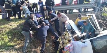 Vuelco Rosario del Tala\nCrédito: Bomberos Tala