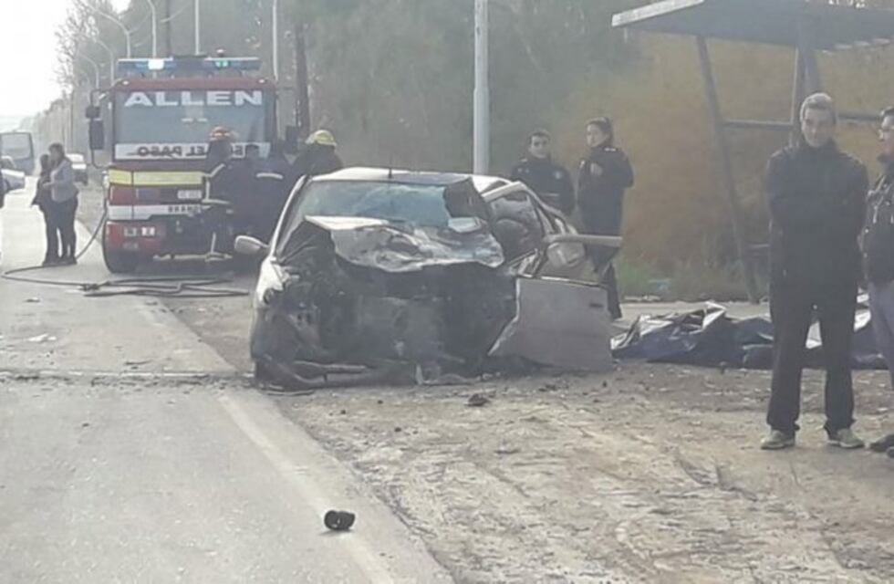 Violento accidente fatal en Allen con un camionero de Victorica involucrado