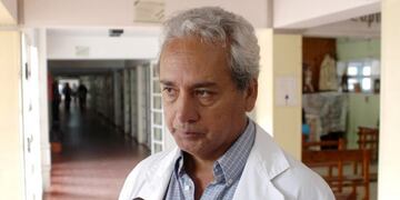 DR: ROLANDO AGUERO APROSLAR