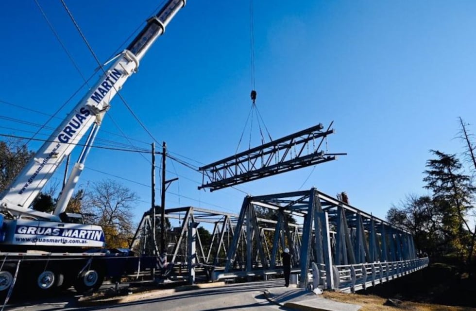 Córdoba suma un nuevo puente: por allí pasará un conducto de Aguas Cordobesas