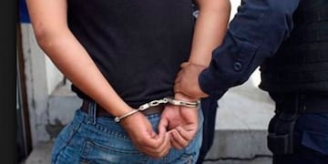 Policía arresto\u002E
