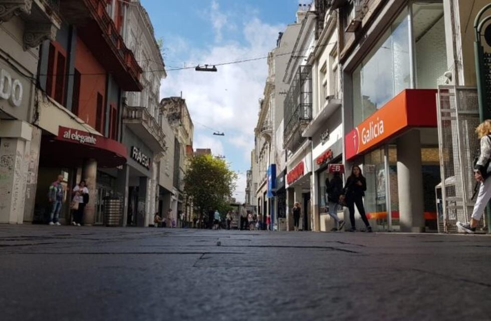 Nueva fase 1 en Santa Fe también limita comercios y profesiones liberales