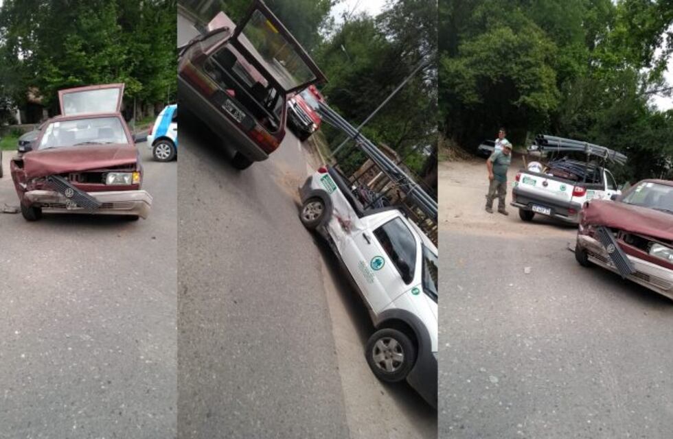 Una camioneta de Servicios Públicos de Mendiolaza fue colisionado por un automóvil