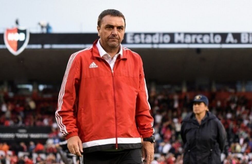 Osella planea un solo cambio para visitar a Aldosivi