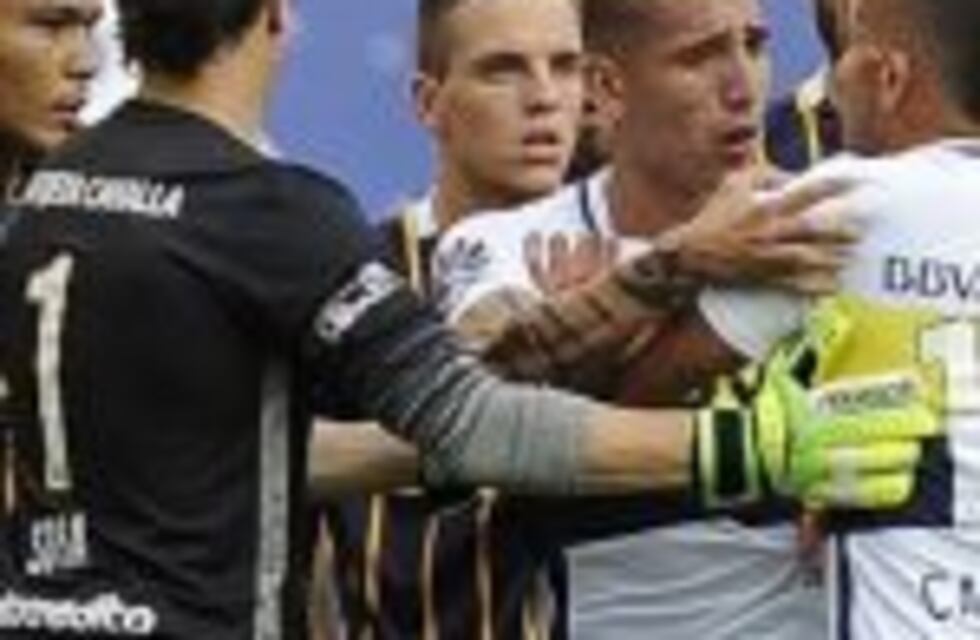 Dos fechas para Teófilo Gutiérrez y una para Ricardo Centurión, luego de ser expulsados en Boca-Rosario Central