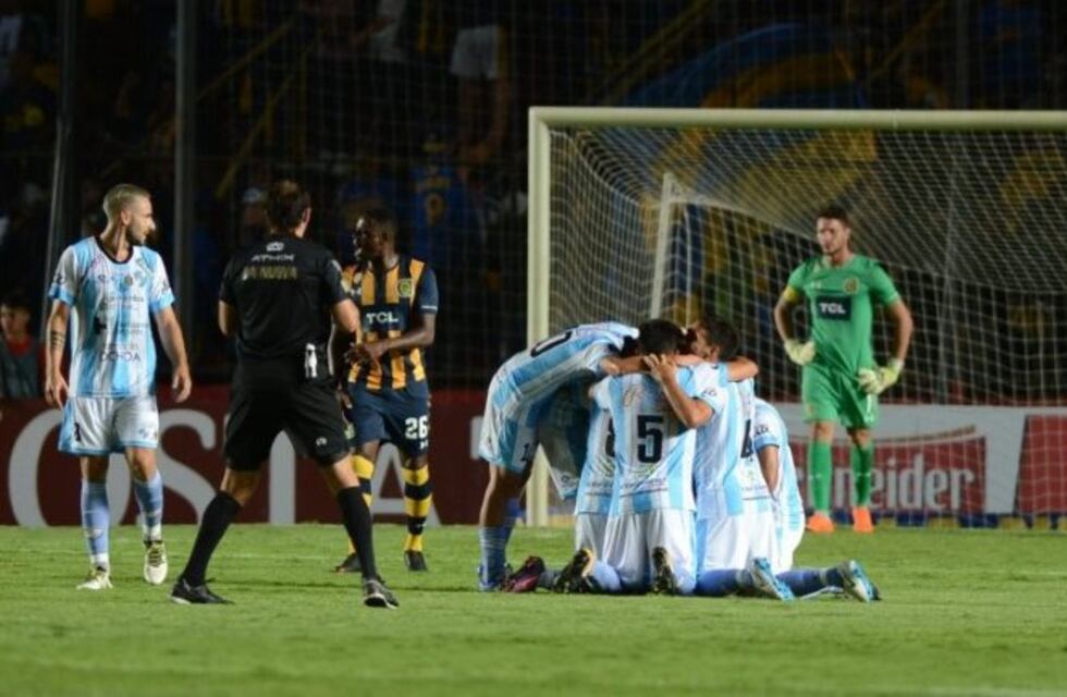 Sol de Mayo eliminó a Central por penales en el debut de Ferrari como DT