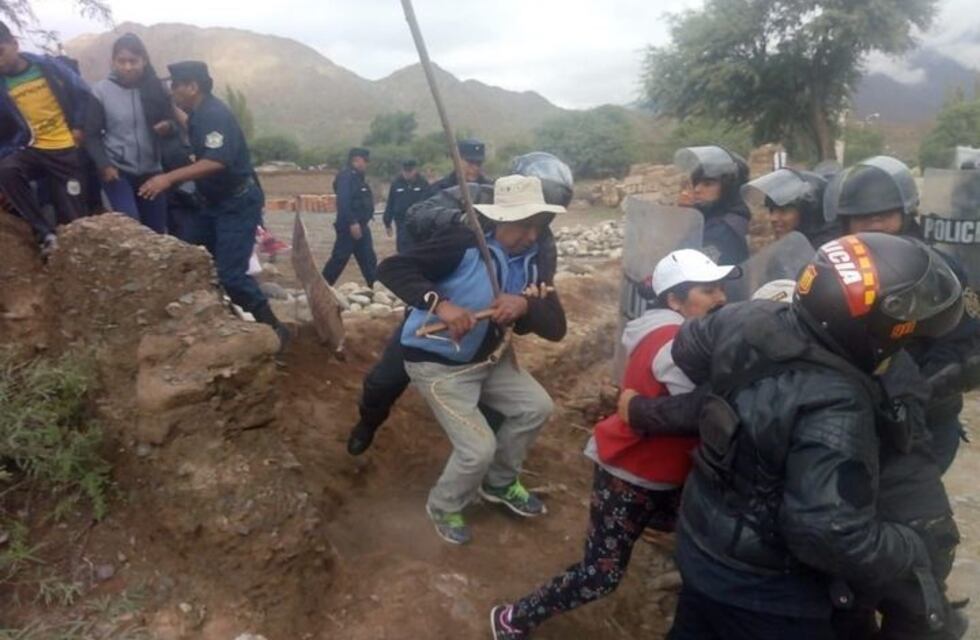 Un grupo de 30 personas intentó ocupar terrenos privados en Cachi