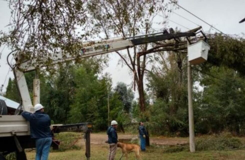 Un tornado dejó dos heridos y destrozos importantes en el sur de La Pampa
