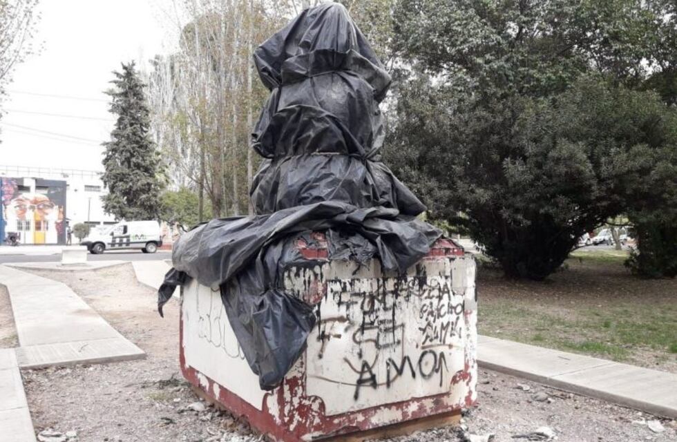 Vándalos dañaron una  escultura