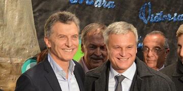 Macri con el ex intendente Gabriel Frizza (Gentileza Radio Comunicar)