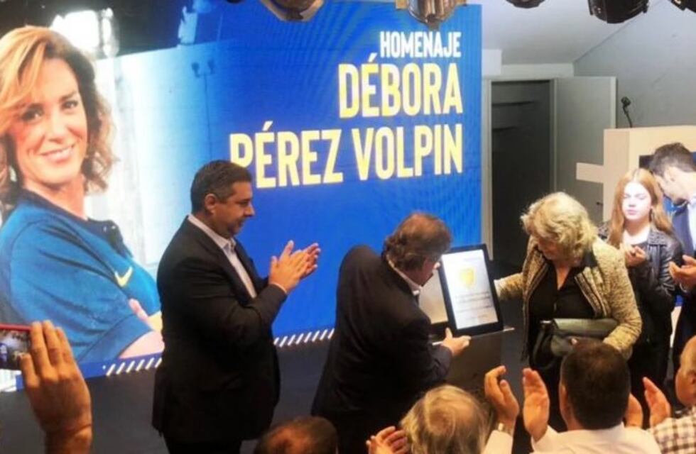 Boca homenajeó a Débora Pérez Volpin