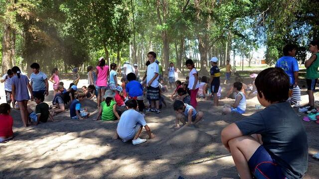 Miles de niños de San Rafael asisten cada año a las colonias de verano.