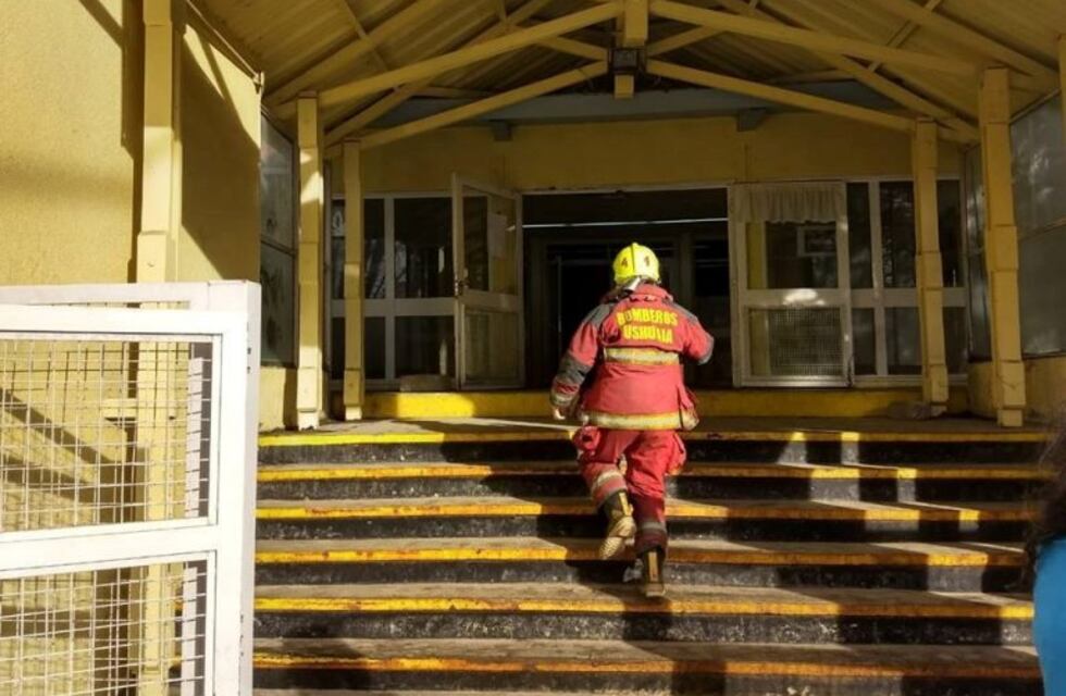 Estado de alerta y evacuación en la escuela n°9 por principio de incendio