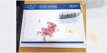 Encuentran droga en libros infantiles que iban de Rosario a Nueva Zelanda (Afip)
