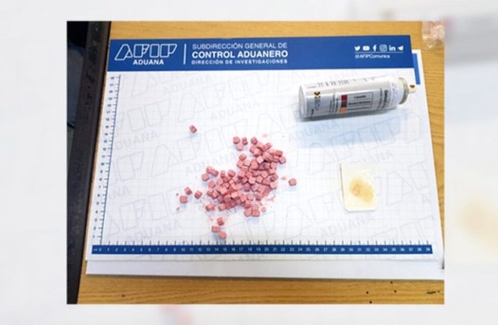 Encuentran droga en libros infantiles que iban de Rosario a Nueva Zelanda