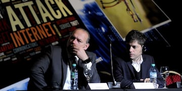 BUENOS AIRES, 22/09/2015, EL SECRETARIO DE SEGURIDAD, SERGIO BERNI Y EL MINISTRO DE ECONOMÍA, AXEL KICILLOF DURANTE LA INAUGURACION DE LA CONFERENCIA INTERNACIONAL DE INTERPOL SOBRE DELINCUENCIA CONTRA LA PROPIEDAD INTELECTUAL, EN EL SHERATON HOTEL DE RETIRO\u002E FOTO:DYN/PABLO AHARONIAN\u002E buenos aires sergio berni axel kicillof secretario de seguridad ministro economia inauguracion conferencia internacional de interpol delincuencia contra la propiedad intelectual