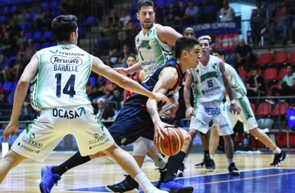 Atenas puso el alma pero no pudo ante el súper campeón